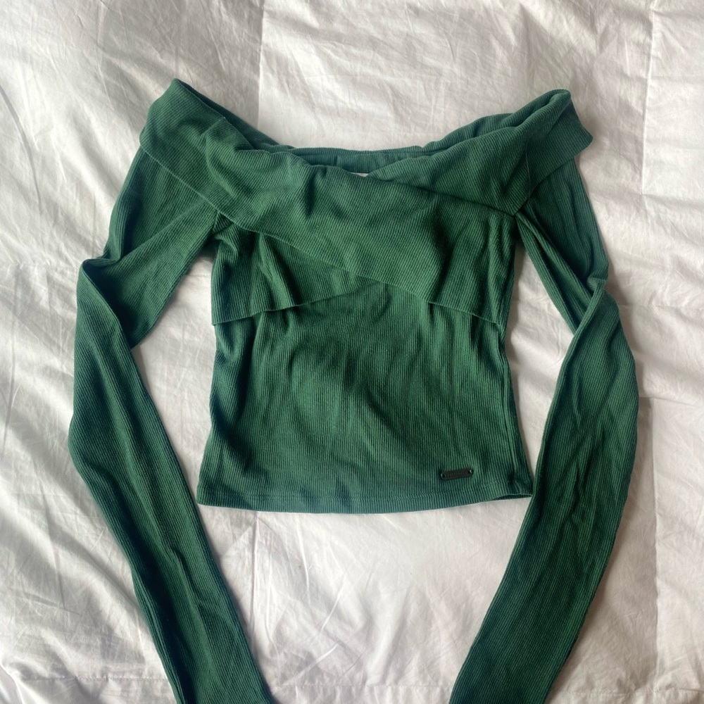 Hollister Green Off The Shoulder Crop, Size XS